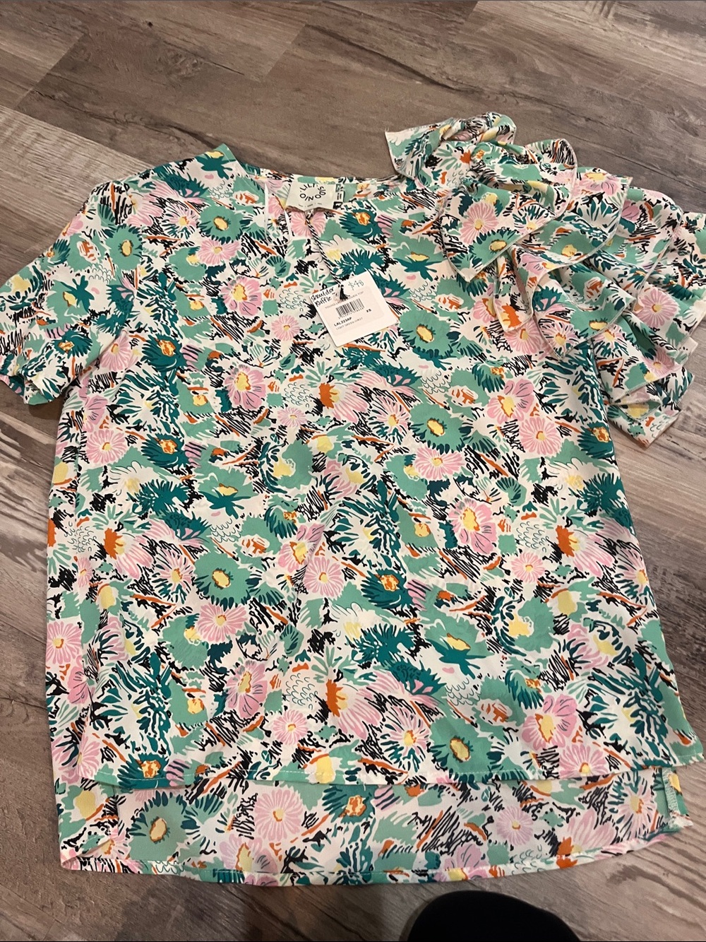 New with tag! Floral Short-Sleeve Blouse - Mint & Pink